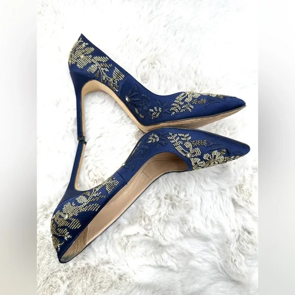 Manolo Blahnik Crystal Embellished Satin Pumps floral accents Navy Blue 37 US 7 - Picture 3 of 10